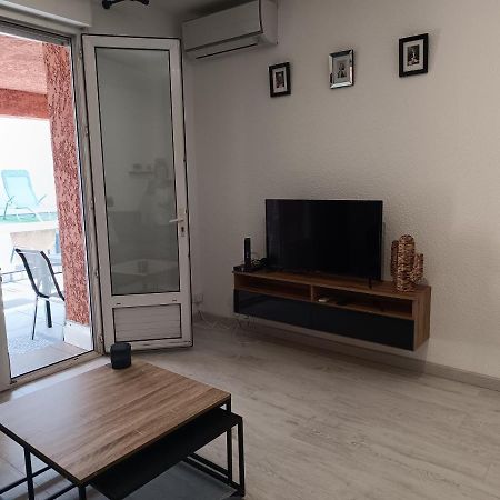 Appartement A 50 Metres De La Plage Fréjus Exteriör bild