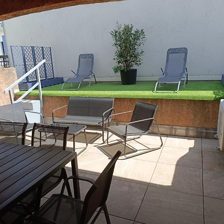 Appartement A 50 Metres De La Plage Fréjus Exteriör bild