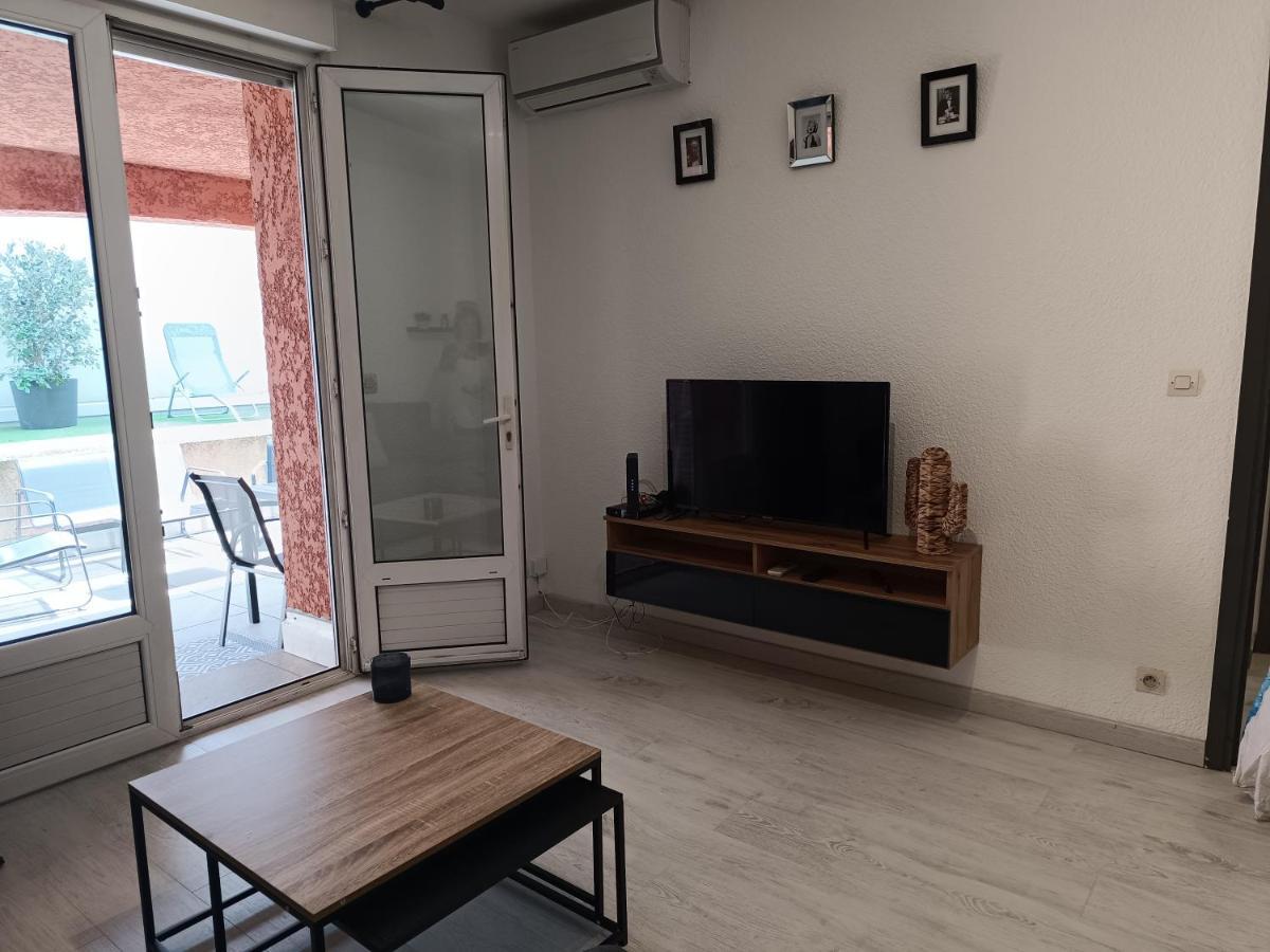 Appartement A 50 Metres De La Plage Fréjus Exteriör bild