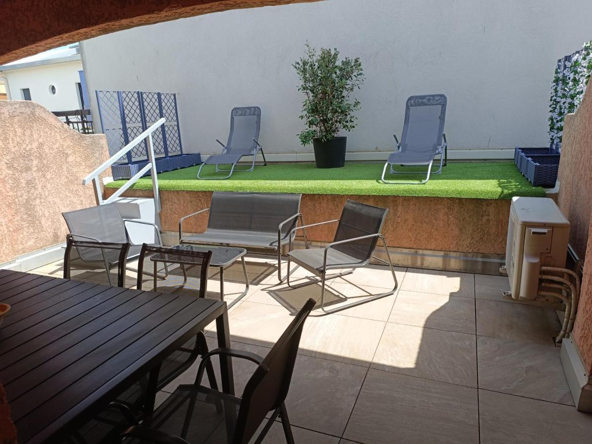 Appartement A 50 Metres De La Plage Fréjus Exteriör bild