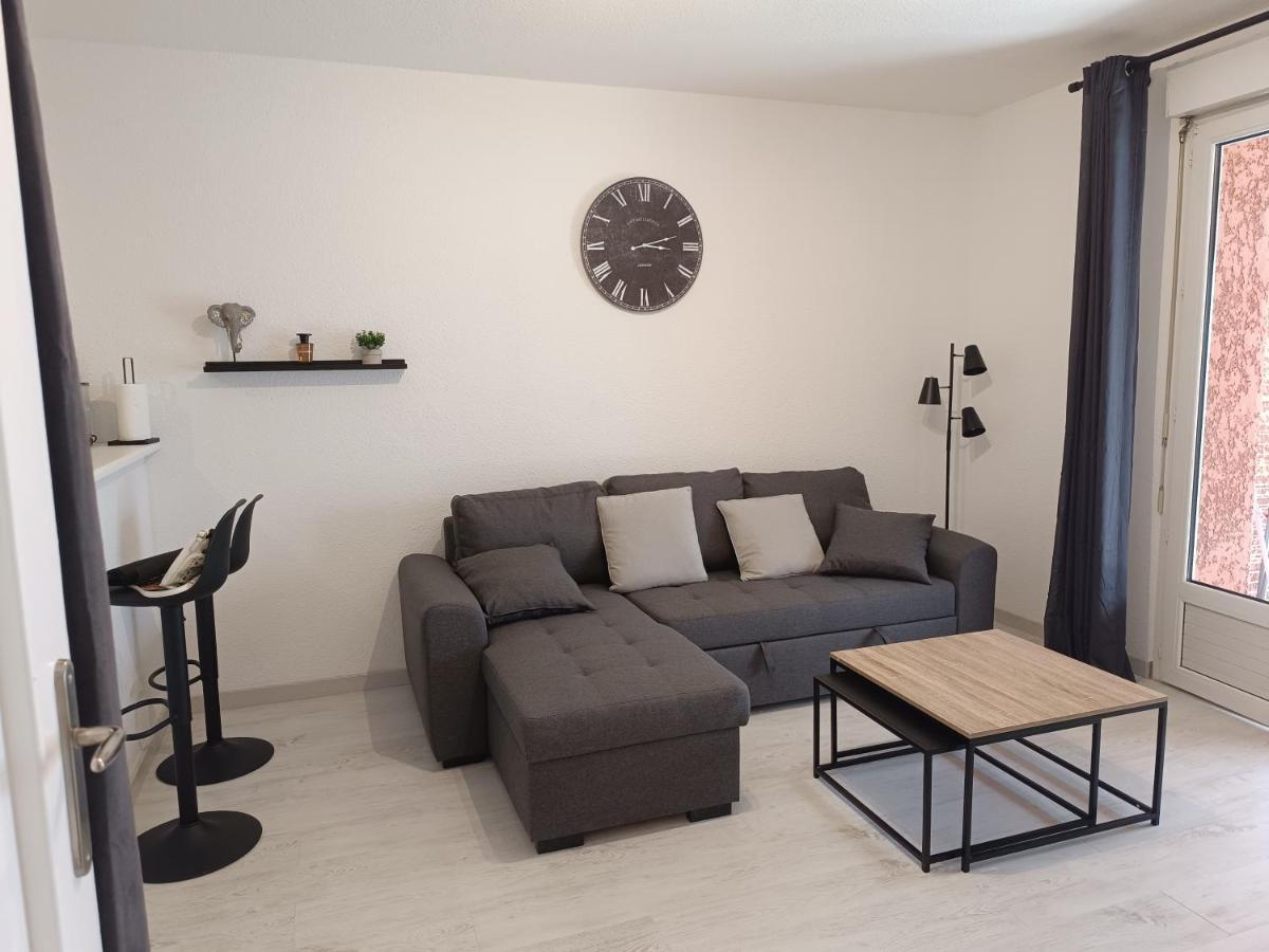Appartement A 50 Metres De La Plage Fréjus Exteriör bild