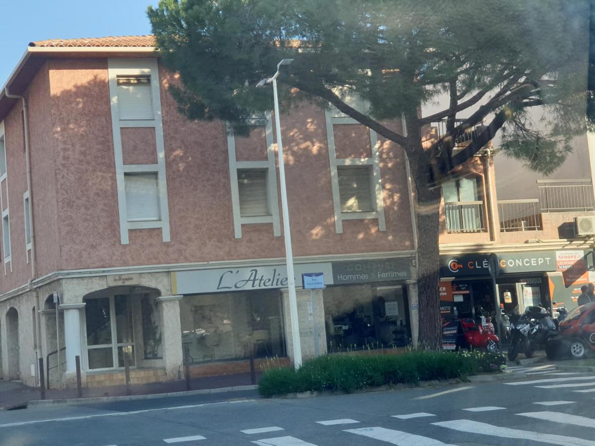Appartement A 50 Metres De La Plage Fréjus Exteriör bild